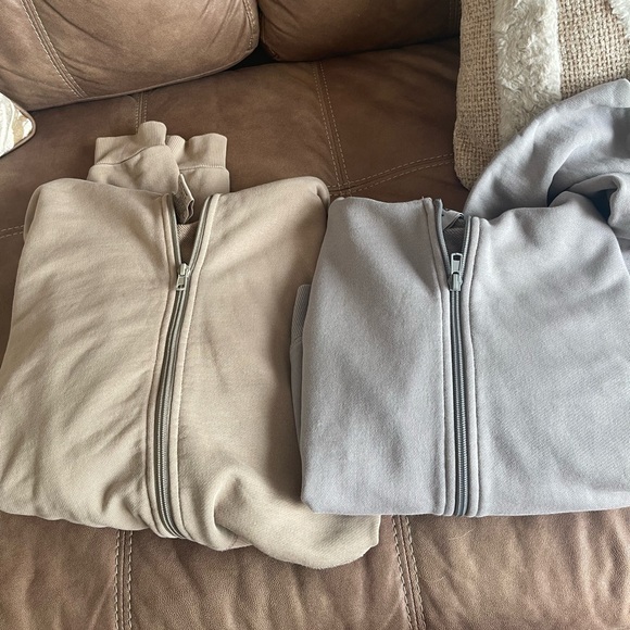 SKIMS Outdoor Zip Up Hoodie - Pacific - Picture 3 of 5